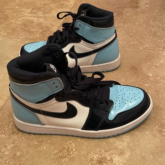 Women’s Air Jordan 1 Retro High OG “Blue Chill” - Picture 5 of 8